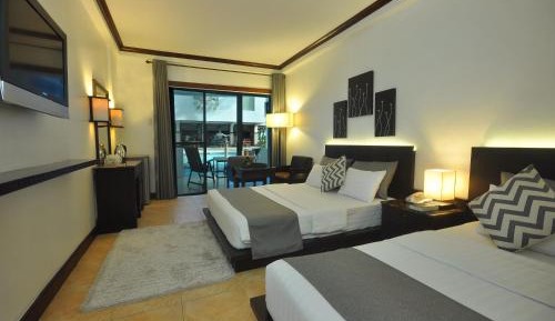 Pool Access Room