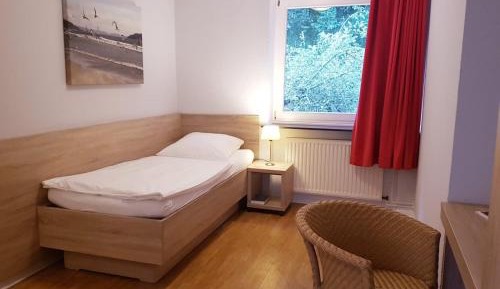Single Room with Private External Bathroom