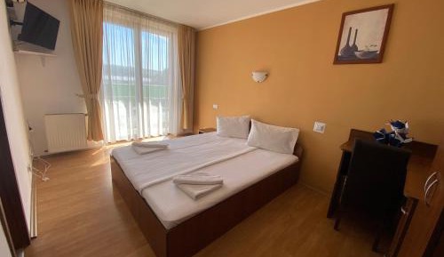 Single Room with Private Bathroom