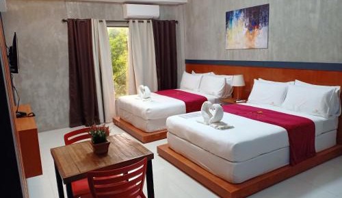 Deluxe Queen Room with Two Queen Beds