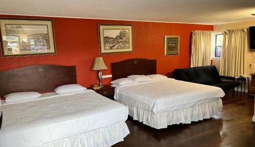 King Room with Two King Beds