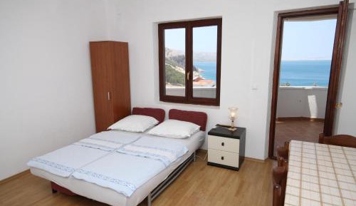 One-Bedroom Apartment with Terrace and Sea View