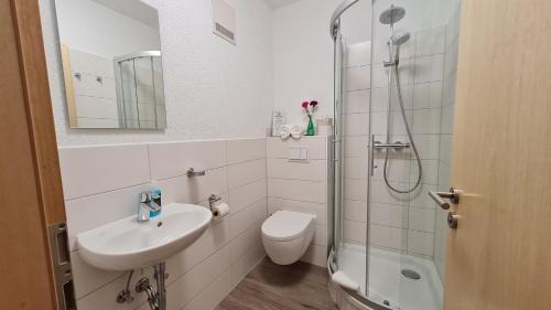 Deluxe Double Room (2 Adults + 1 Child)