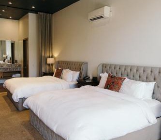 Estate Room