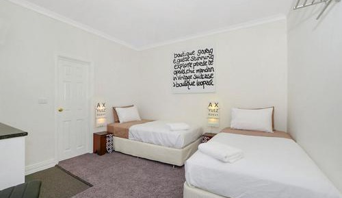 Twin Room with Private Bathroom