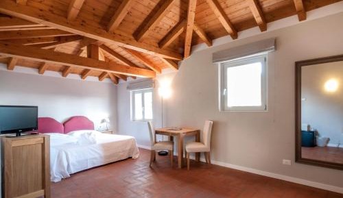 Standard Twin Room with Garden View