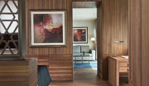 Superior Suite with Land View 