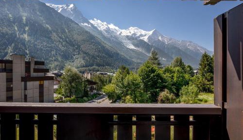 Double or Twin Room with Mont Blanc View