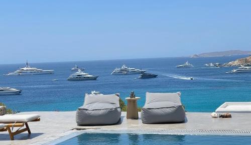 Villa - Beach Front