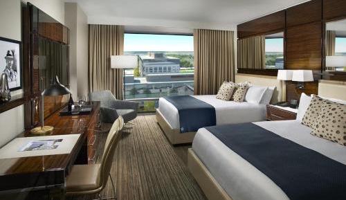 Deluxe Queen Room with Two Queen Beds