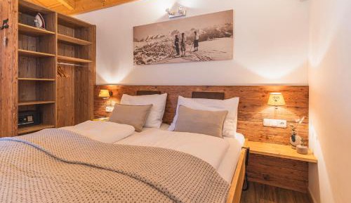 Luxury Chalet (2 Adults) with Free VIP Tauern Spa Entry