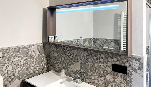 King Room with Lake View