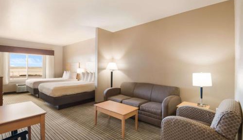 Large Suite with Two Queen Beds and Sofa Bed - Non-Smoking