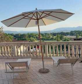 One-Bedroom Apartment with Terrace