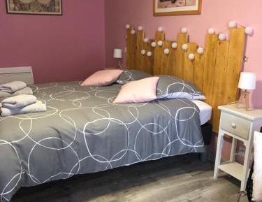 Deluxe Room (2 Adults + 1 Child)