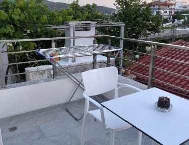 Studio with Garden View