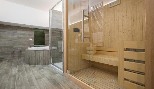 Deluxe Double Room with Spa Bath 