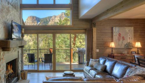 Three-Bedroom Holiday Home 
