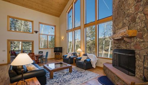 Four-Bedroom Holiday Home