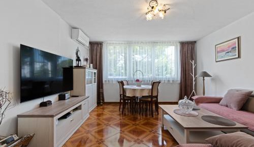 Apartment - Split Level