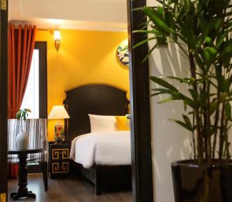 Junior Suite with Balcony