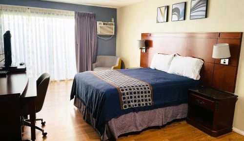 Queen Room