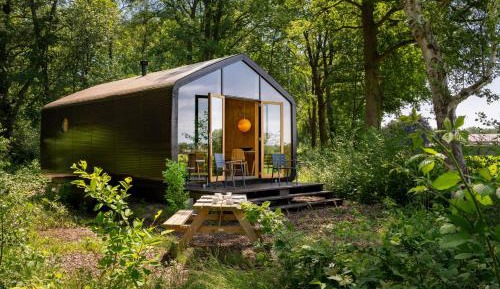 Wikkelhouse with Private Bathroom and Shower