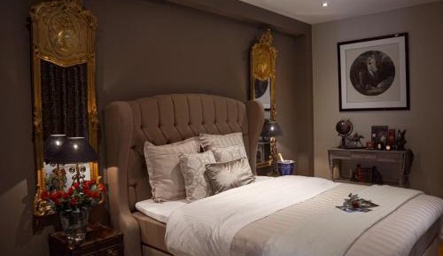 Double Room with Pool View