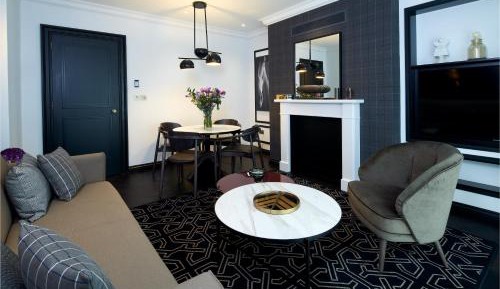 Luxury Two Bedroom Apartment 