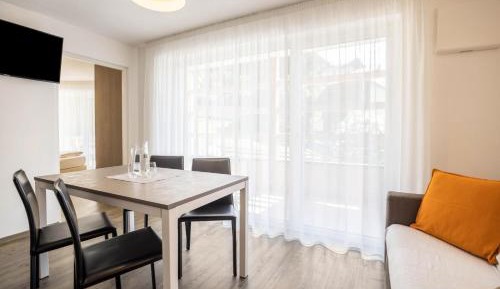 Superior One-Bedroom Apartment with Balcony