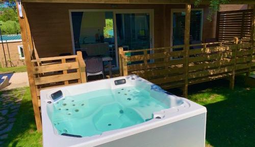 Mobile Home with Hot Tub
