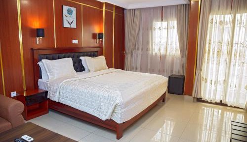 Deluxe King Room