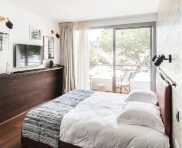 Double Room with Balcony and Sea View