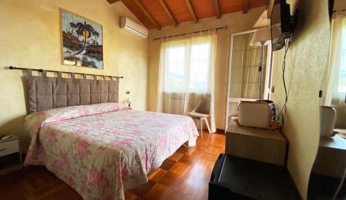 Double Room with Private External Bathroom