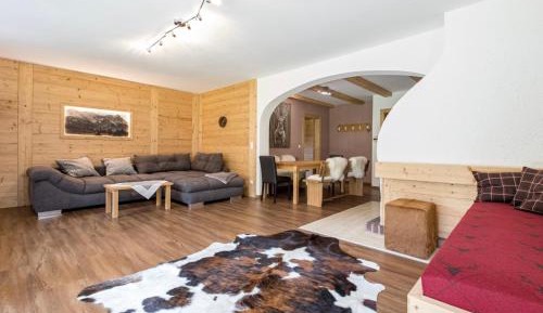Family Room with Garden View