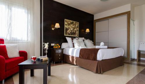 Superior Double or Twin Room (2 Adults + 2 Children)