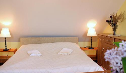Studio (3 Adults)