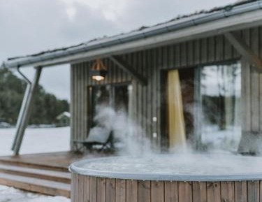 Two-Bedroom House with Hot Tub