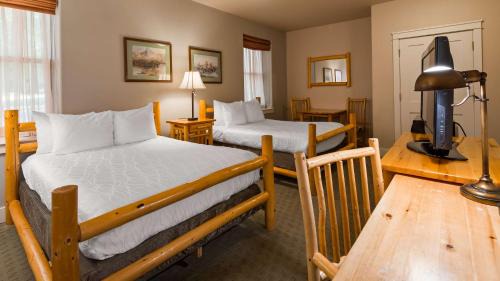 Double Room with Two Double Beds - Non-Smoking
