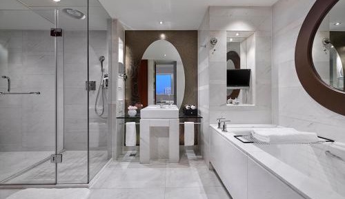 Deluxe Suite with City View