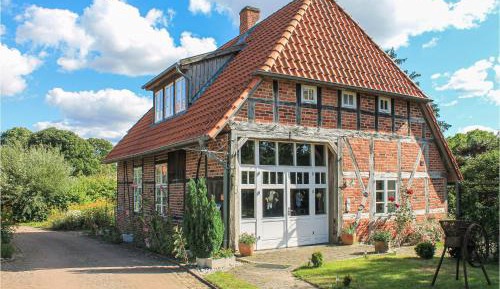 Three-Bedroom Holiday Home 