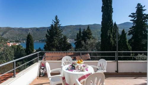 One-Bedroom Apartment with Balcony and Sea View
