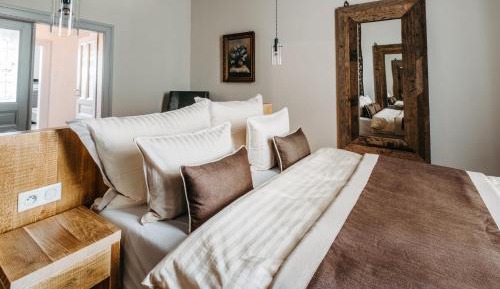 Deluxe Double Room with Bath