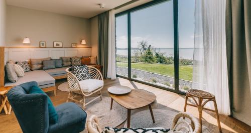 King Room with Lake View