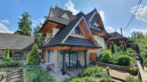 Six-Bedroom House