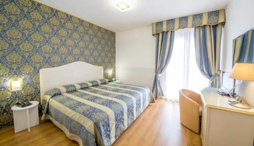 Deluxe Double or Twin Room with Balcony