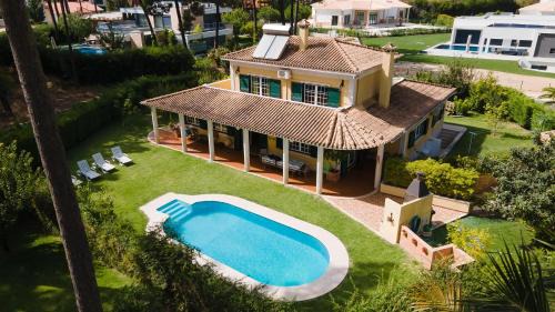 Villa with Garden View