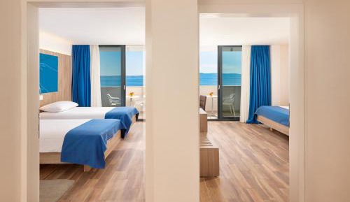Superior Family Room with Balcony and Sea View
