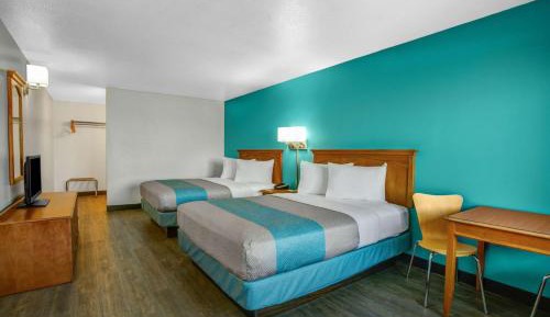 Queen Room with Two Queen Beds - Disability Access - Non-Smoking
