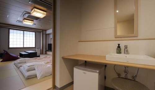 Japanese-Style Room